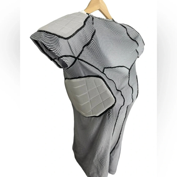 Nike • Pro Combat Padded Compression Shirt - Picture 9 of 11